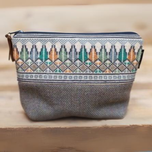 Palestinian Embroidery Makeup Purse/ Pale blue design